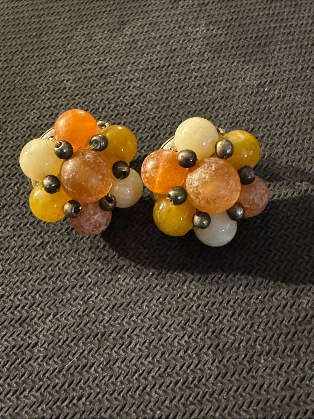 Vintage Lisner cluster Orange & Yellow clip-on earrings